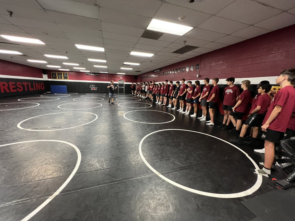RMBoysBBall's tweet photo. S/O to our wrestling coach, Coach Jackson @WrestlingRM for putting the boys through a workout. Good to mix it up, get out of our comfort zone, and enjoy a different perspective. CJ “embrace the FIRE, the burning in your lungs - lack of oxygen to compete at the highest level” https://t.co/fUKKeXAERm