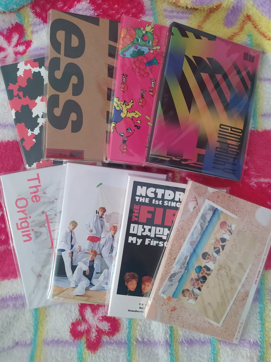 [‼️] Coleção de Postcard e Photoset do Mark - NCT

> Todos os itens por R$500 + envio Sh0p33 (R$30 anúncio)

* envio as caixas que tenho aqui comigo ainda, essas da última foto*