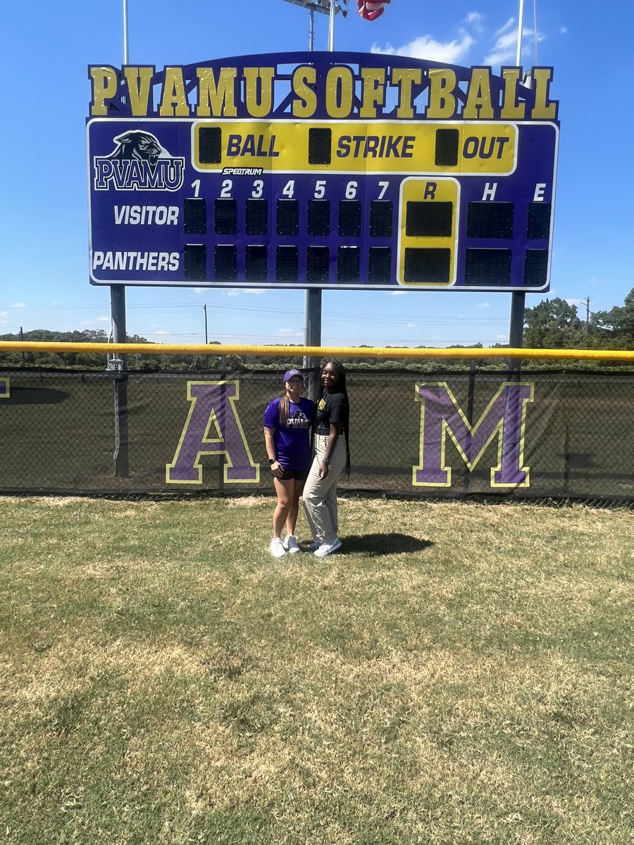 Thank you so much <a href="/CoachVLB/">Vernon L. Bland</a> <a href="/CoachBandin/">Alexis Bandin</a> for an amazing visit yesterday! I had a great time at pvamu, go panthers! 💜💛💜💛