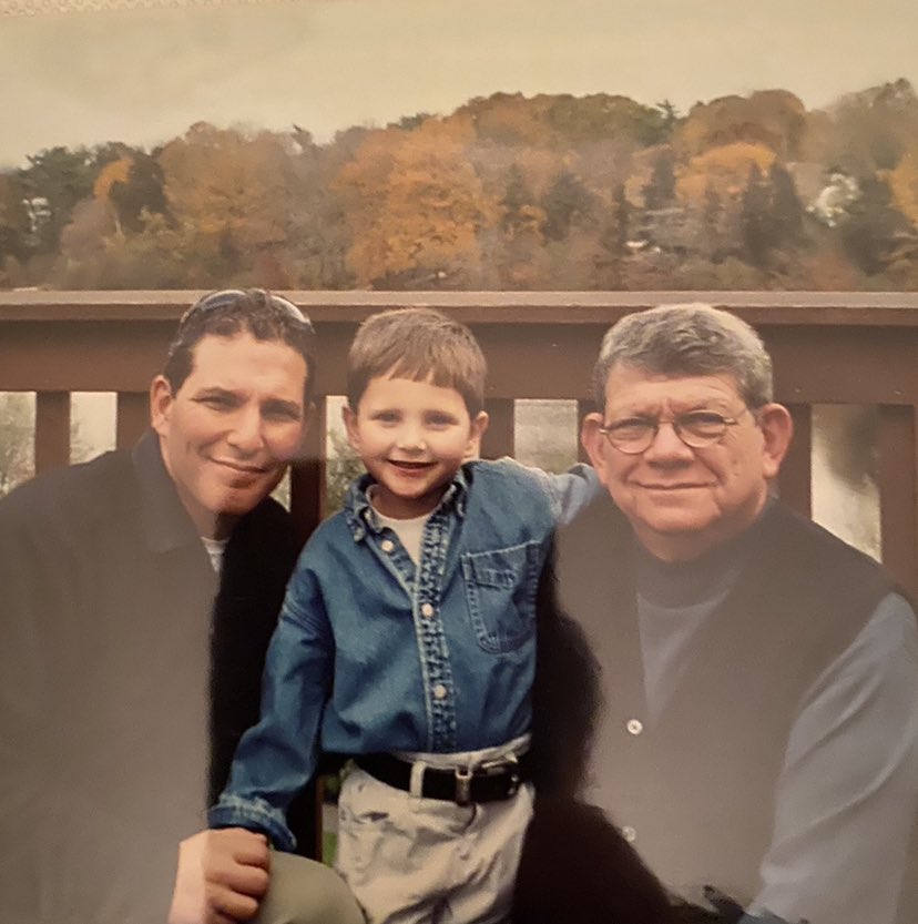 ByEliLederman's tweet photo. Said goodbye to Grandpa this week. 

Irwin Lederman cared deeply for his family, held his Brooklyn roots closely and could schmooze with the best of them. And nothing meant more to him than the 64 years he spent married to Grandma.

May his memory be a blessing. https://t.co/qkVGEiCiSi