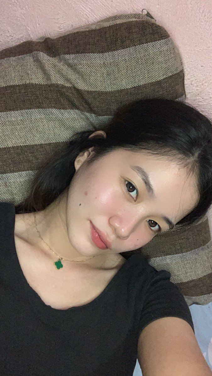 bunikizz's tweet photo. ang ganda ko https://t.co/gKOuLEtfMI