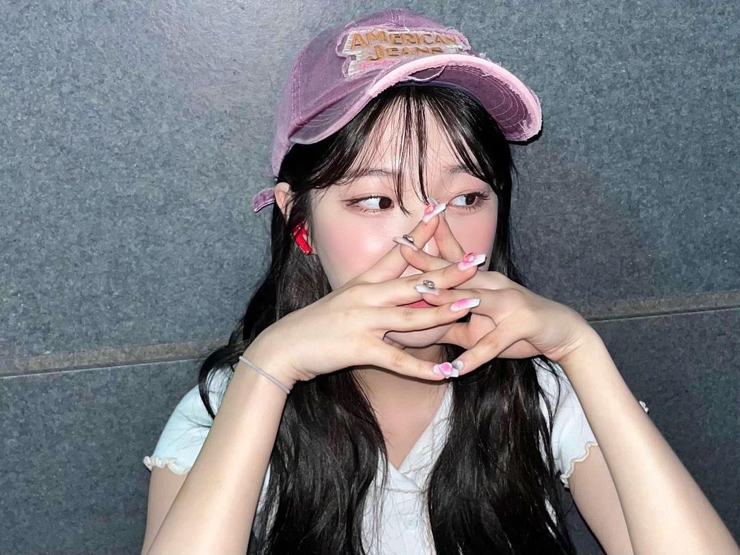 jiheonnh's tweet photo. nails 💅🏻 https://t.co/kOgS1mmZuH