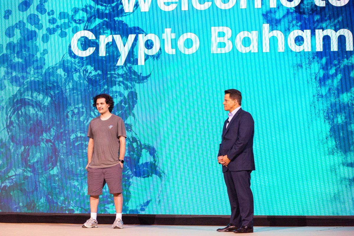 Scaramucci's tweet photo. Before know it, it will be @CryptoBahamas will you be with us? @BahaMarResorts @SALTConference April 17-20 2023. Put it in the books! @FTX_Official https://t.co/mMHMEyALAu