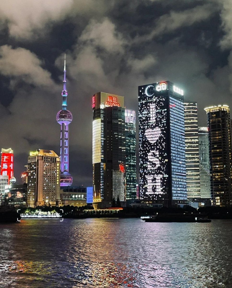 OjthR's tweet photo. 最终还是没忍住在上海小小消费了一下，再见ShangHai！杭州你好😁 https://t.co/6BhLTXqBQR