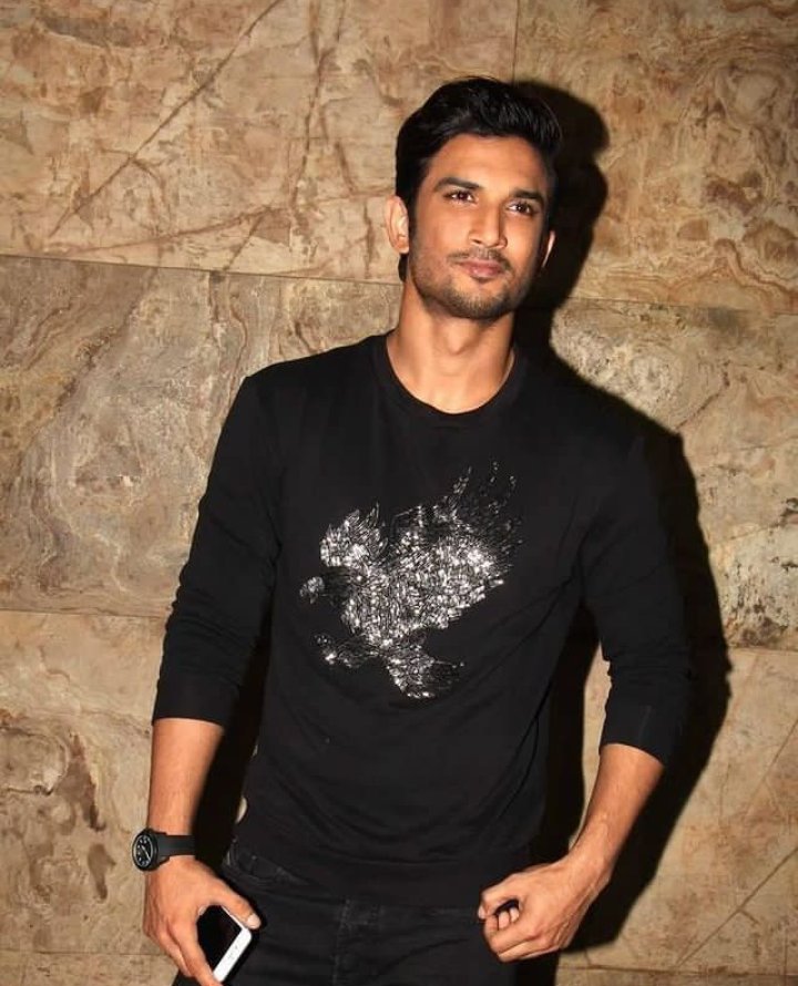 ItsDeepa76's tweet photo. It is said that there is no age to learn, there should be a desire to learn. Sushant also kept learning from everything. Be it from his work or from books. Sushant was a great learner.

@itsSSR

A Forever Learner Sushant https://t.co/8PNPSo8CPG