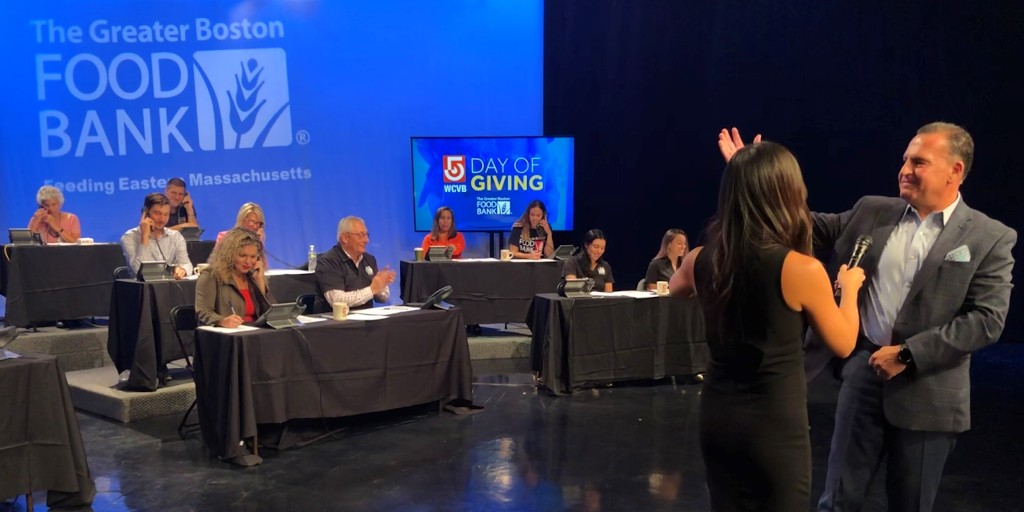 Gr8BosFoodBank's tweet photo. BIG thank you to @safelite for their $10K donation. 🙌 Their support has helped put food on the table for families, children, and seniors in need across Eastern Massachusetts.

▶️ To donate: visit https://t.co/pkq7lkTs1R, call 781-433-4009, or txt GBFB to 20222 to donate $20. https://t.co/q884wiORa2