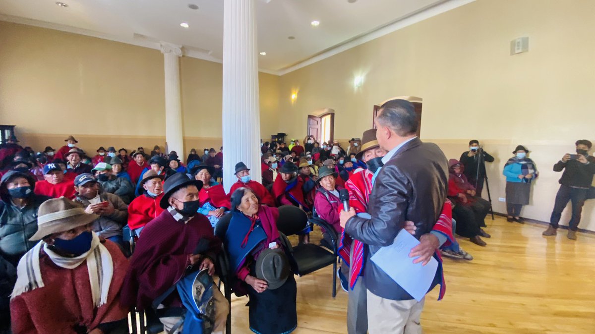 Recibimos a representantes de la Federación Única Provincial de Afiliados y Jubilados al Seguro Social Campesino de Chimborazo.
Recibimos los requerimientos, que serán canalizados a las instituciones del Ejecutivo competentes, a fin de trabajar coordinadamente para dar respuesta.