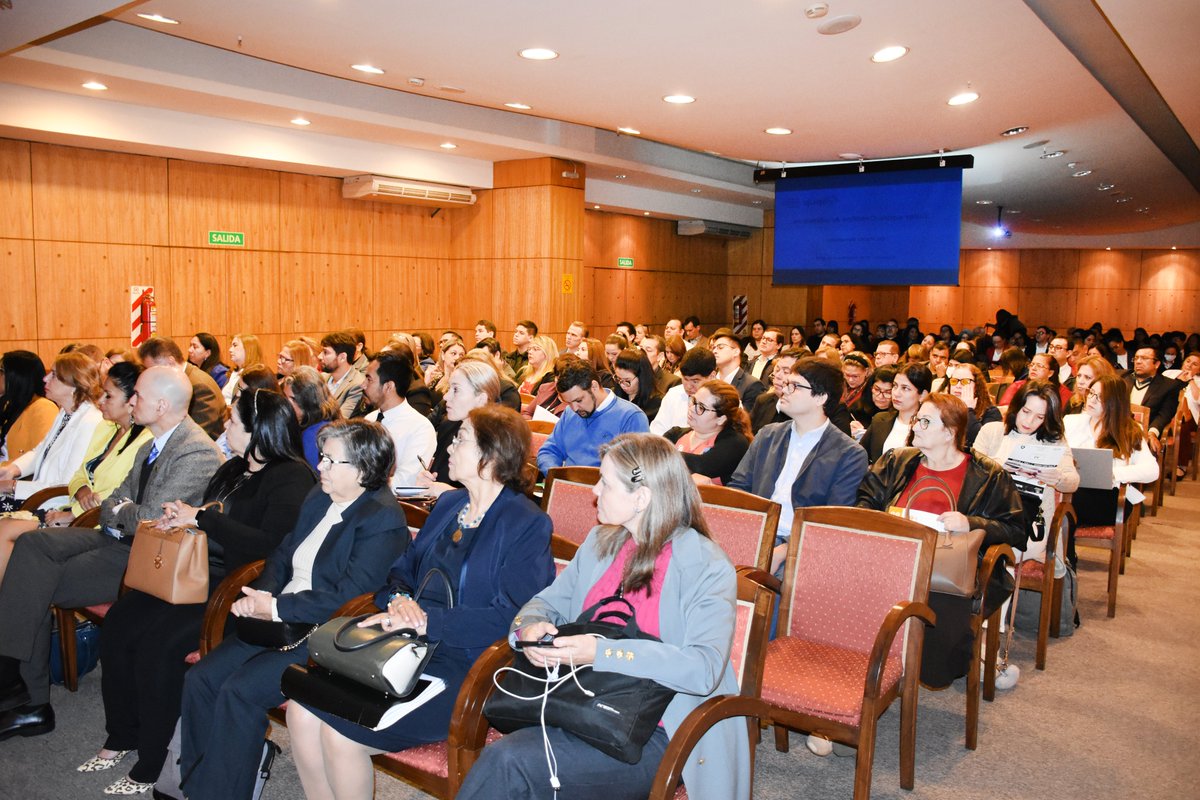 uaapy's tweet photo. 📸Estas son imágenes de lo que se está viviendo actualmente en el Taller de Sistemas de Créditos, organizado por la APUP, realizándose en el Salón Auditorio Josefina Plá. ✨
#OrgulloUAA #APUP https://t.co/bDc5qgZyvu