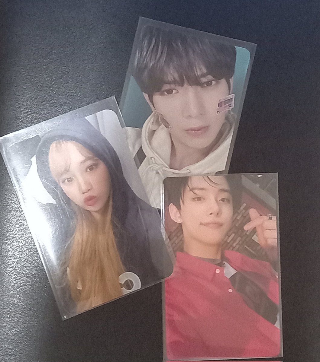 PSH_carts's tweet photo. wts lfb ph | #mavbenta

Assorted Photocard

- onhand 
- all in mint condi
- take all for 650 php (free pf) + sf
- can tingi but prio set taker !!

rfs: decluttering

t. iz*one lesserafim chaewon hoodie yeosang ateez ww txt yeonjun yj deco kit nrpc https://t.co/51sIx4XDME