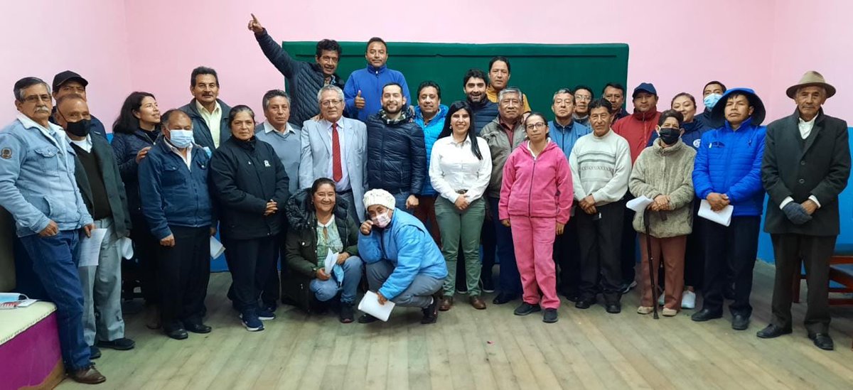 DHumanoEc's tweet photo. #Bolívar | Junto a 40 líderes y lideresas Barriales de Guaranda la Subsecretaría de Articulación y Participación del #MIES dialogaron sobre las problemáticas sociales que aquejan a la ciudad, en el marco del Gabinete Social que se efectuará en esta ciudad.
#JuntosLoHacemosPosible https://t.co/rQRtMzQ9Xw