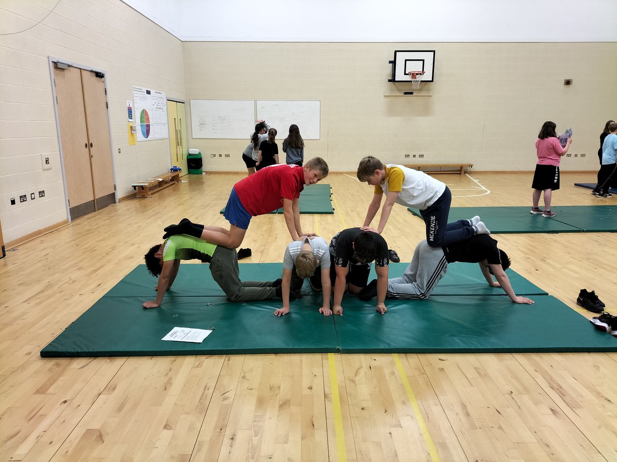 ElginAcPE's tweet image. BGE S1 PE Group balances. 
#teamwork #balanceandcontrol