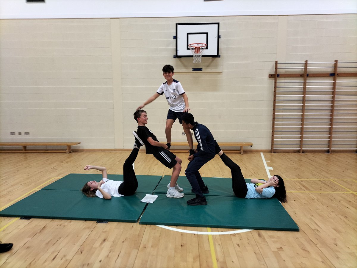 ElginAcPE's tweet image. BGE S1 PE Group balances. 
#teamwork #balanceandcontrol