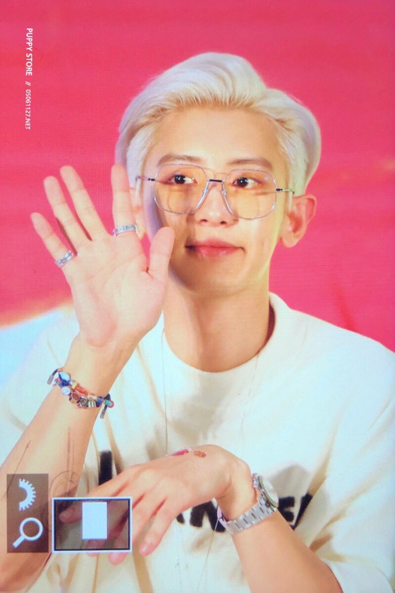 hourlySKY's tweet photo. 5 days until chanyeol’s military discharge!!

#CHANYEOL #찬열 https://t.co/MNJaWIzxFK
