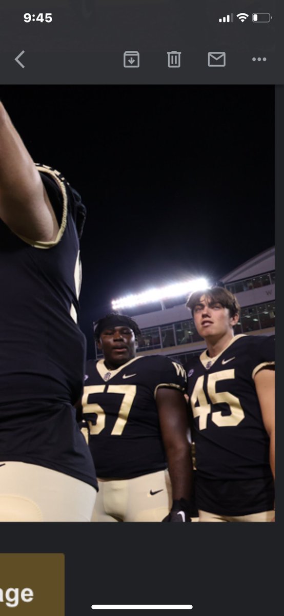 Lakers Football tweet media