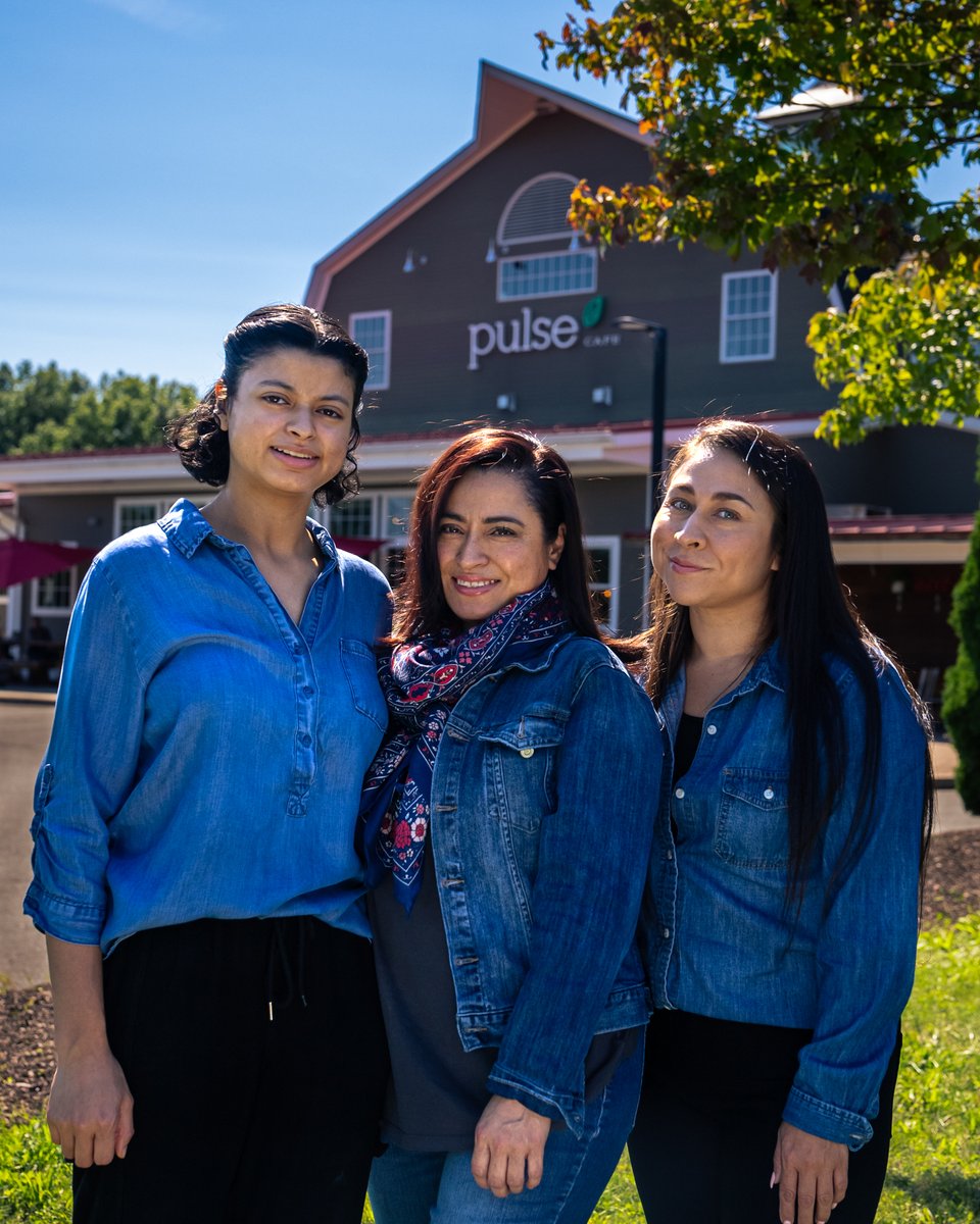 PulseCafeMA's tweet photo. Happy American Business Women's Day! Today, we honor and recognize our very own, Evita Wilbur, owner/ operator of Pulse Cafe along with Sophia (daughter) and Melissa (sister) who are among her strongest supporters. 💚
#pulsecafe #americanbusinesswomensday#businesswomen https://t.co/TxevBZHb6L