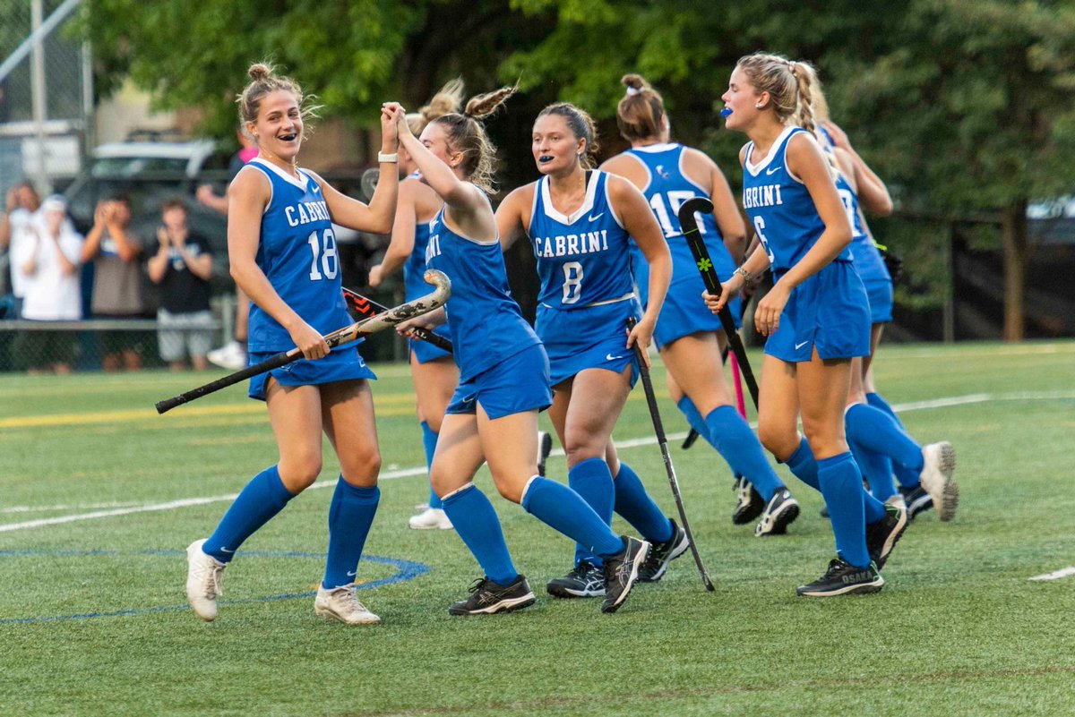 USAFieldHockey's tweet photo. More than midway though September and the action keeps getting better. Don't forget to check out this week's 𝙒𝙀𝙀𝙆𝙀𝙉𝘿 𝘾𝙊𝙇𝙇𝙀𝙂𝙀 𝙂𝘼𝙈𝙀𝙎 to follow! 🏑

https://t.co/bk9ZxqBtrC https://t.co/m0utgJM9w5