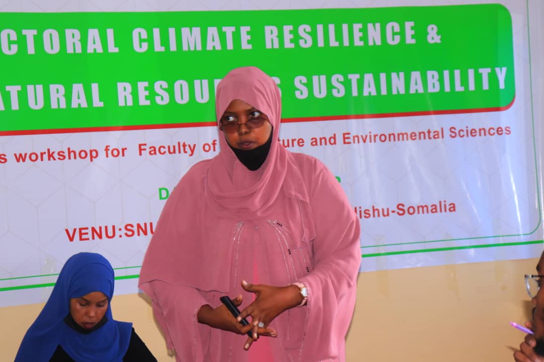HesdaHorn's tweet photo. We are here to announce finalising the #HESDA two days workshop took, that was intended for the @SNU_University students particularly, (FACULTY OF AGRICULTURE AND ENVIRONMENTAL SCIENCE).
Which, focused on strengthening climate resilience for the national leading economic sectors. https://t.co/n8umjjvky9