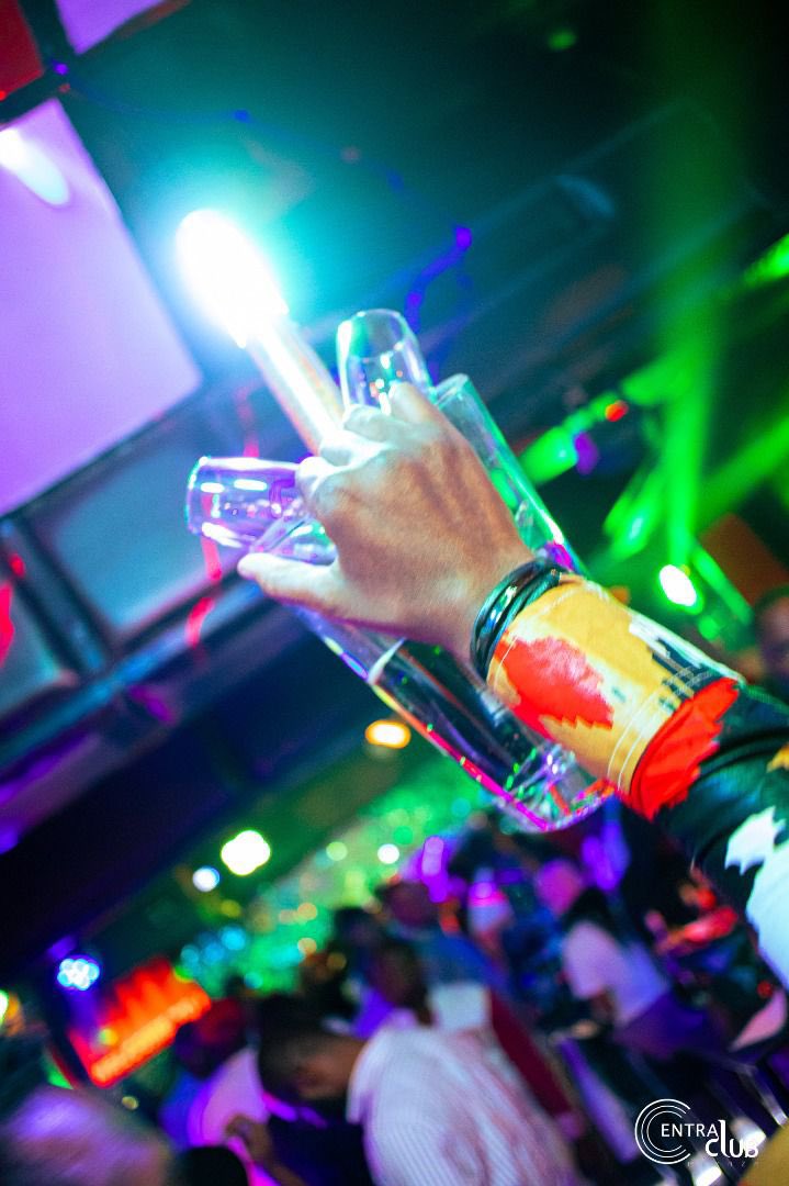 central_clu's tweet photo. #AFTER_WORK Notre personnels reste à votre disposition ,car c’est notre devoir de vous offrir du confort #CENTRAL_CLUB .
14h à x-time
Réservation : +243 977777 127
@FalialaKiza @MudimbiThierry
@central_sage @heritierwata29 @CybelleKamba @CBosembe
@PrinceIlunga14 https://t.co/LY8KfBKITA