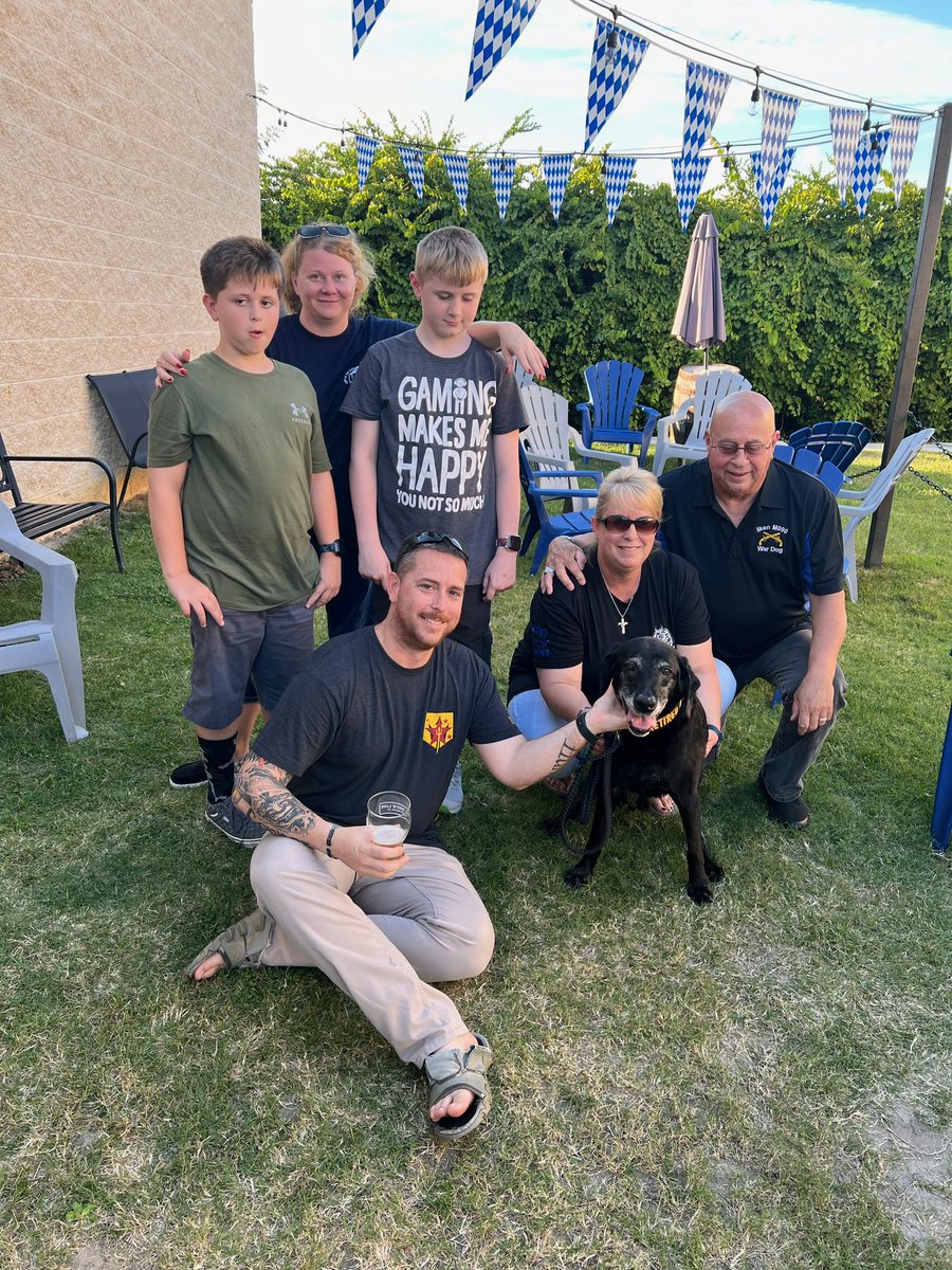 k9_retired's tweet photo. Program K9 IIKEN, took a trip out to Virginia Beach, to see his former handler! While in Virginia Beach, they stopped by for a visit at the @thinbrewlinebrewery !!!#dogs #beer #thinbrewline https://t.co/YHGg76relr