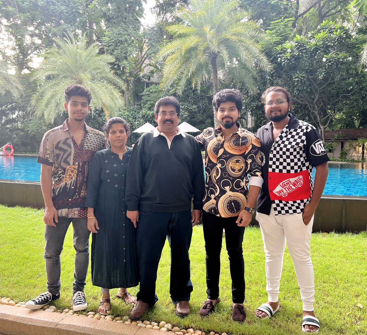 iam_vibi's tweet photo. Happy birthday to my everything @TPVVaikundaraja ♥️🤗

#HBDAppa #HBDVaikundaRaja https://t.co/JAM1vsvg24