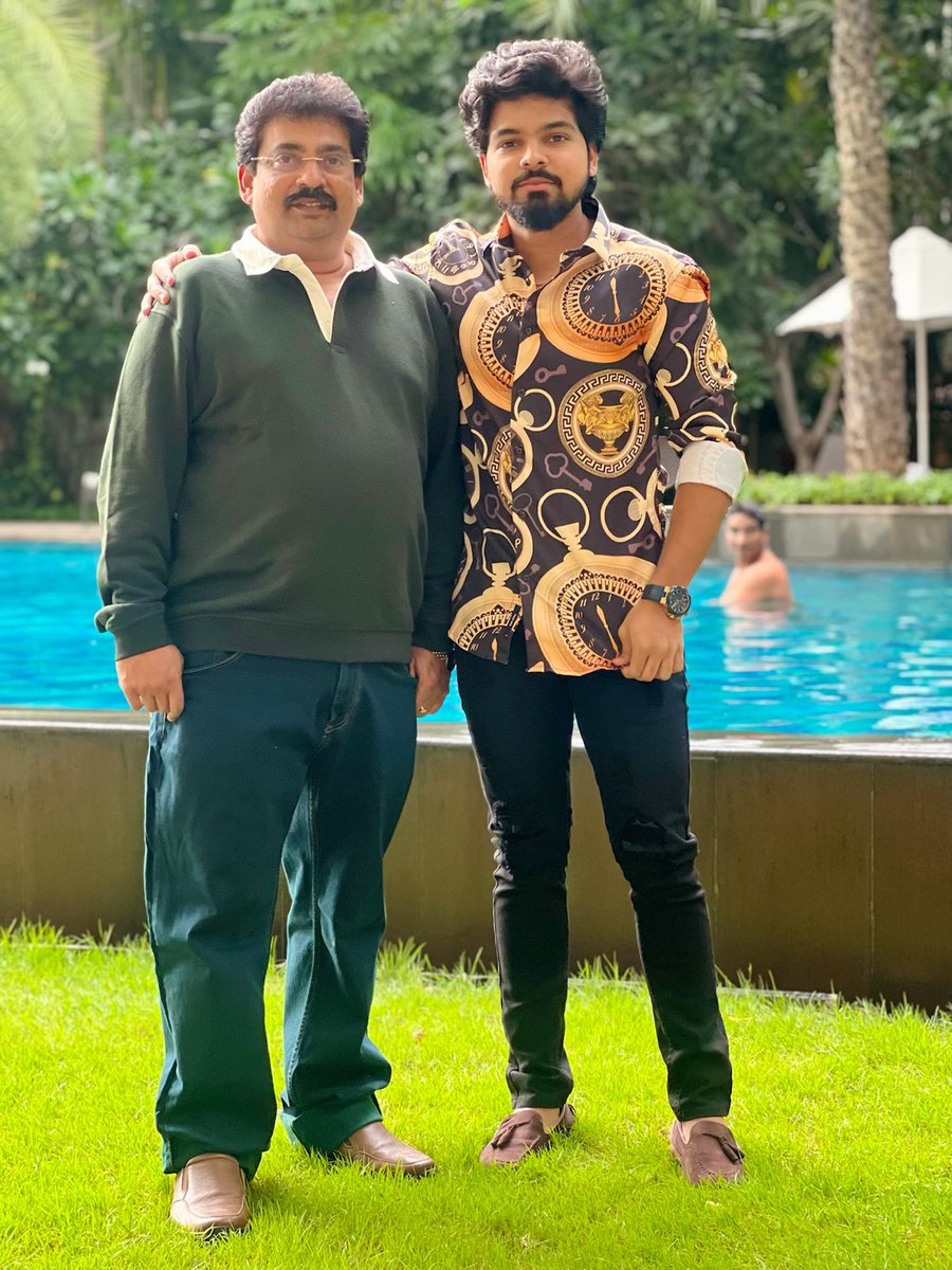 iam_vibi's tweet photo. Happy birthday to my everything @TPVVaikundaraja ♥️🤗

#HBDAppa #HBDVaikundaRaja https://t.co/JAM1vsvg24