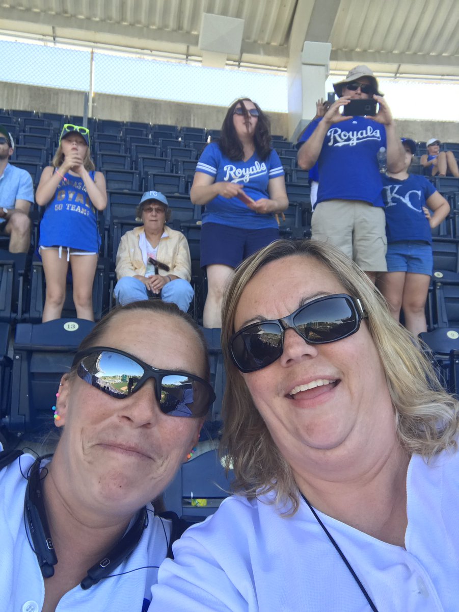 CJTeaches's tweet photo. @Royals I love just spending time with my family watching a ball game. Win or lose, we always have a great time together. https://t.co/kE7DSfeiXN