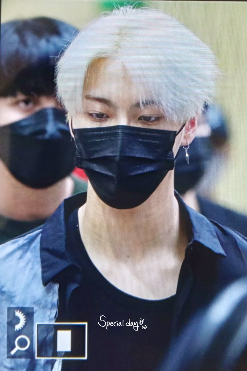 pseonghwapics's tweet photo. PARK SEONGHWA FROM ATEEZ https://t.co/6Z1Ulnwiv3