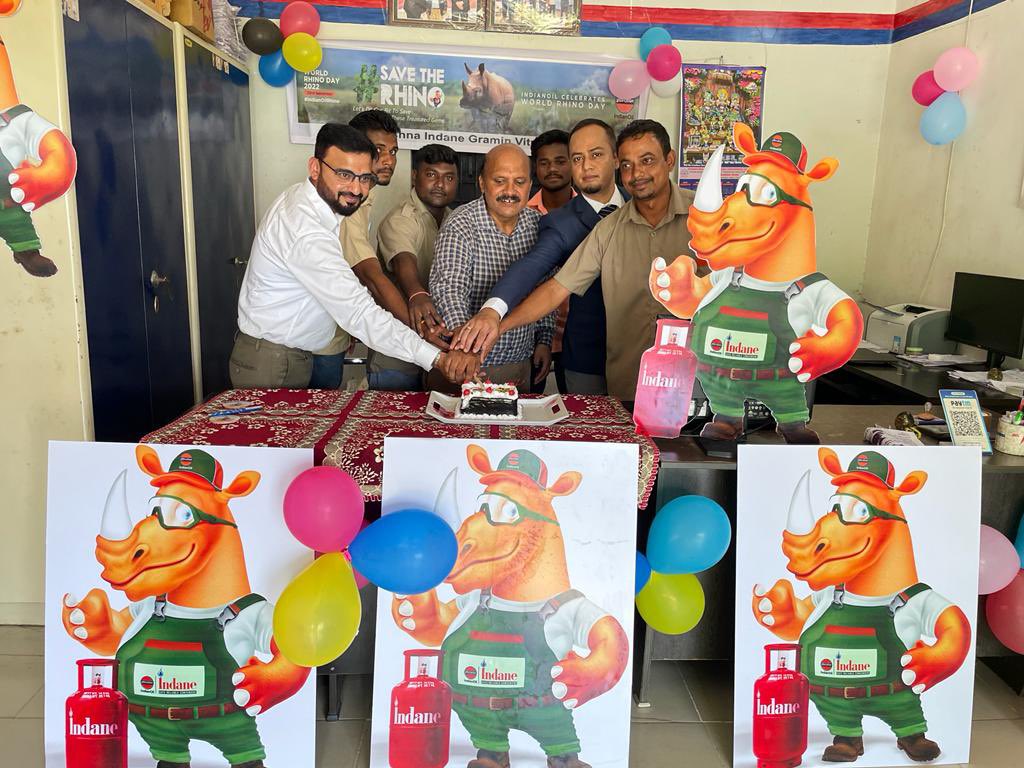 INDANE_ODISHA's tweet photo. Multiple activities on awareness about #SaveTheRhino are lined up under Sambalpur Indane DO. 
Starting from Cake cutting by SIDO &amp; at distributors’ places to Essay &amp; Drawing competition at school..witnessed the celebration of #WorldRhinoDay  with great enthusiasm
@IndianOilcl https://t.co/KMHqrLsWC0