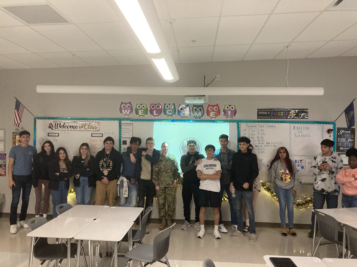 kellyrbutcher's tweet photo. Had fun with the escape room during mentoring today! #1herd @GCHSTHAcademy @GCHSbuffs https://t.co/4hxNi6h3SP