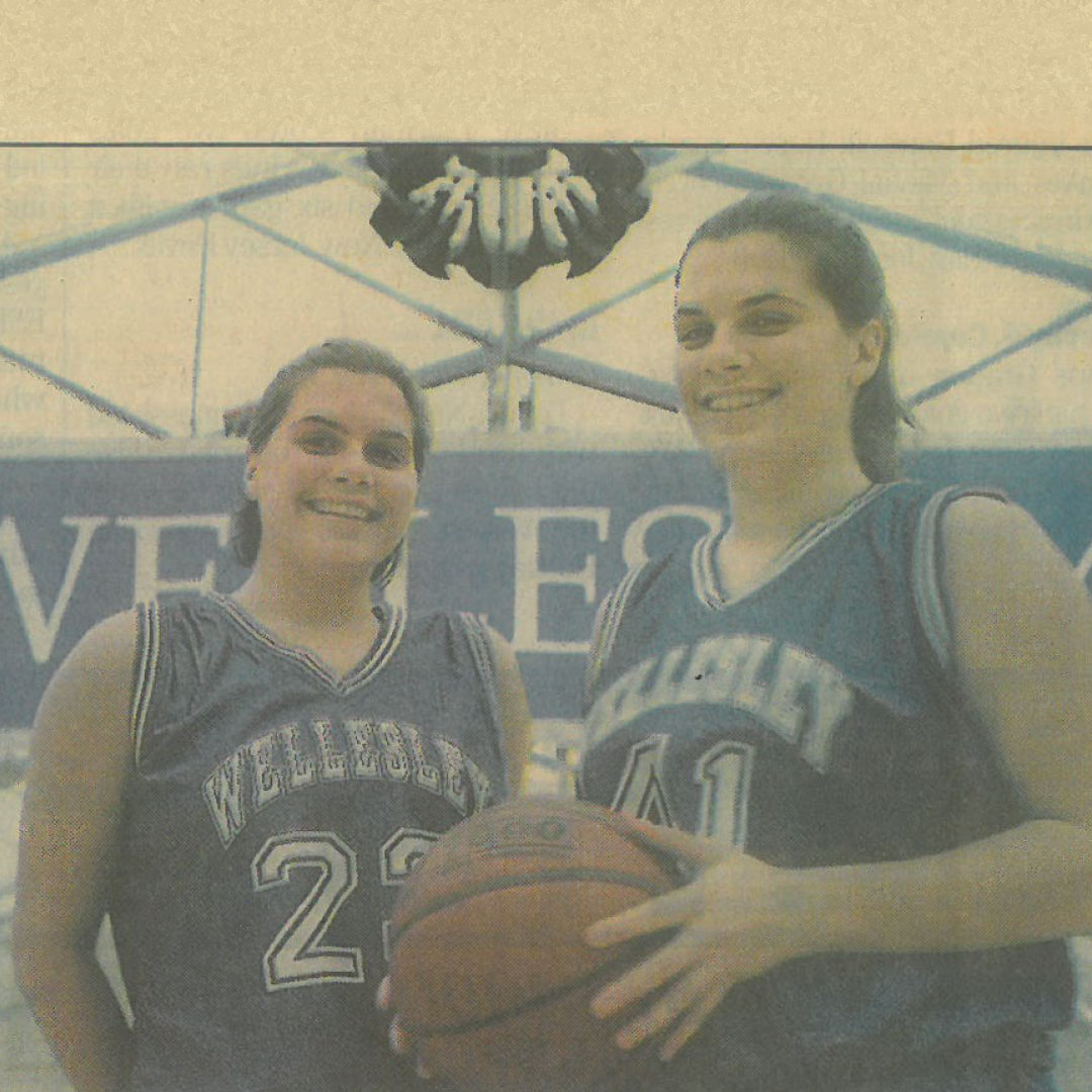 WellesleyBlue's tweet photo. 🏅 Wellesley Athletics Announces Hall of Fame Class of 2022 🏅

🏀 Meg Barao '01
🏀 Amy Barao Kullar '01
🏃‍♀️ Tracy Bassett '06

🍽️ 2022 Ceremony &amp; Dinner - Oct. 22, 6-9 PM

DETAILS/TICKETS ➡️ https://t.co/RtiO6xCaus

#EarnTheW | #HeyNowBlue | #WellesleyHOF https://t.co/r5uw7J0GBT