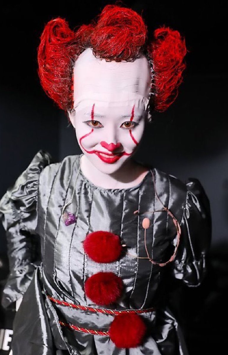 lnfinitedreamss's tweet photo. can’t wait for her halloween costume for this year 😭😭 https://t.co/3UKOPqxlAe