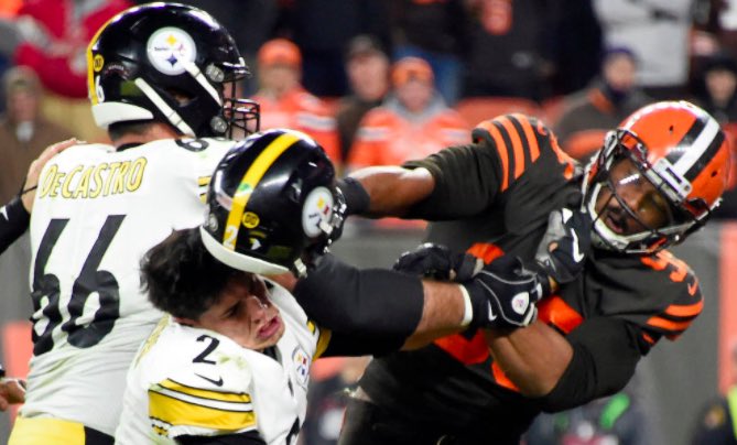 CLEsportsTalk's tweet photo. FUCK THE STEELERS!!! https://t.co/z9b3AfreHU