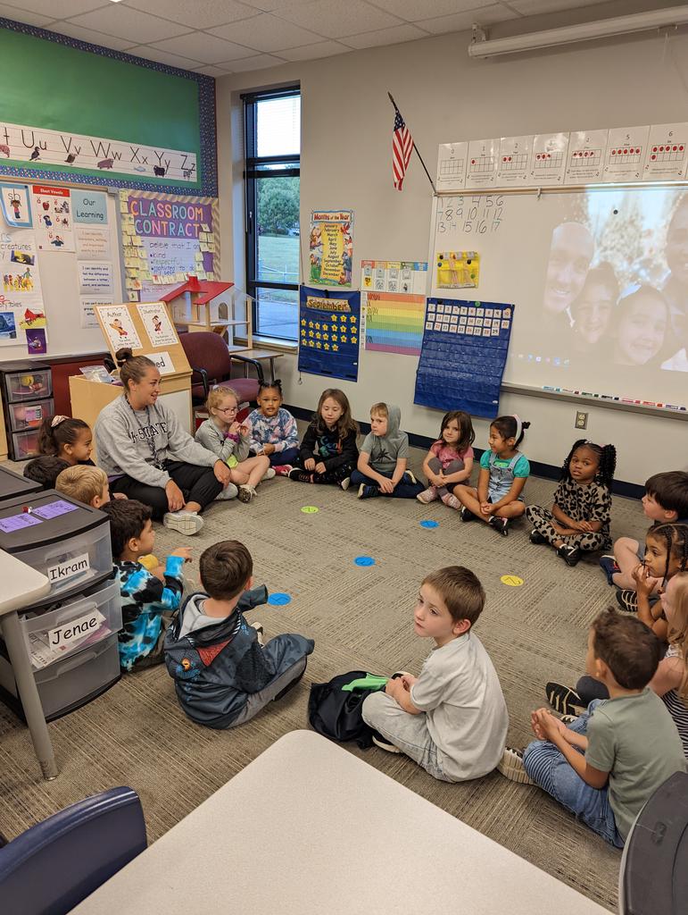 magshmk's tweet photo. Starting the day seeing the youngest learners in @olatheschools at @ICBobcats. Happy kids and staff! @DrMac2016 @KCSooner77 https://t.co/fltq09m76u