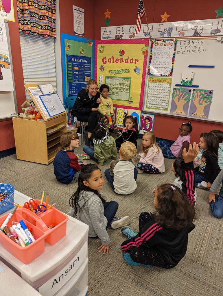 magshmk's tweet photo. Starting the day seeing the youngest learners in @olatheschools at @ICBobcats. Happy kids and staff! @DrMac2016 @KCSooner77 https://t.co/fltq09m76u