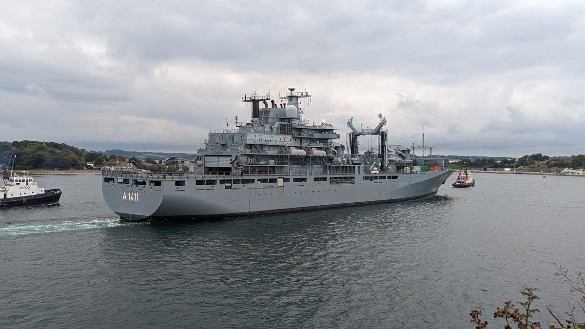 AllanWarships's tweet photo. .@deutschemarine Auxiliary FGS Berlin #FGSBerlin #A1411 inbound @HMNBDevonport passing #DevilsPoint a few moments ago. Prays answered for #SeaKing on deck #LongLiveTheKing https://t.co/17mma01ntl