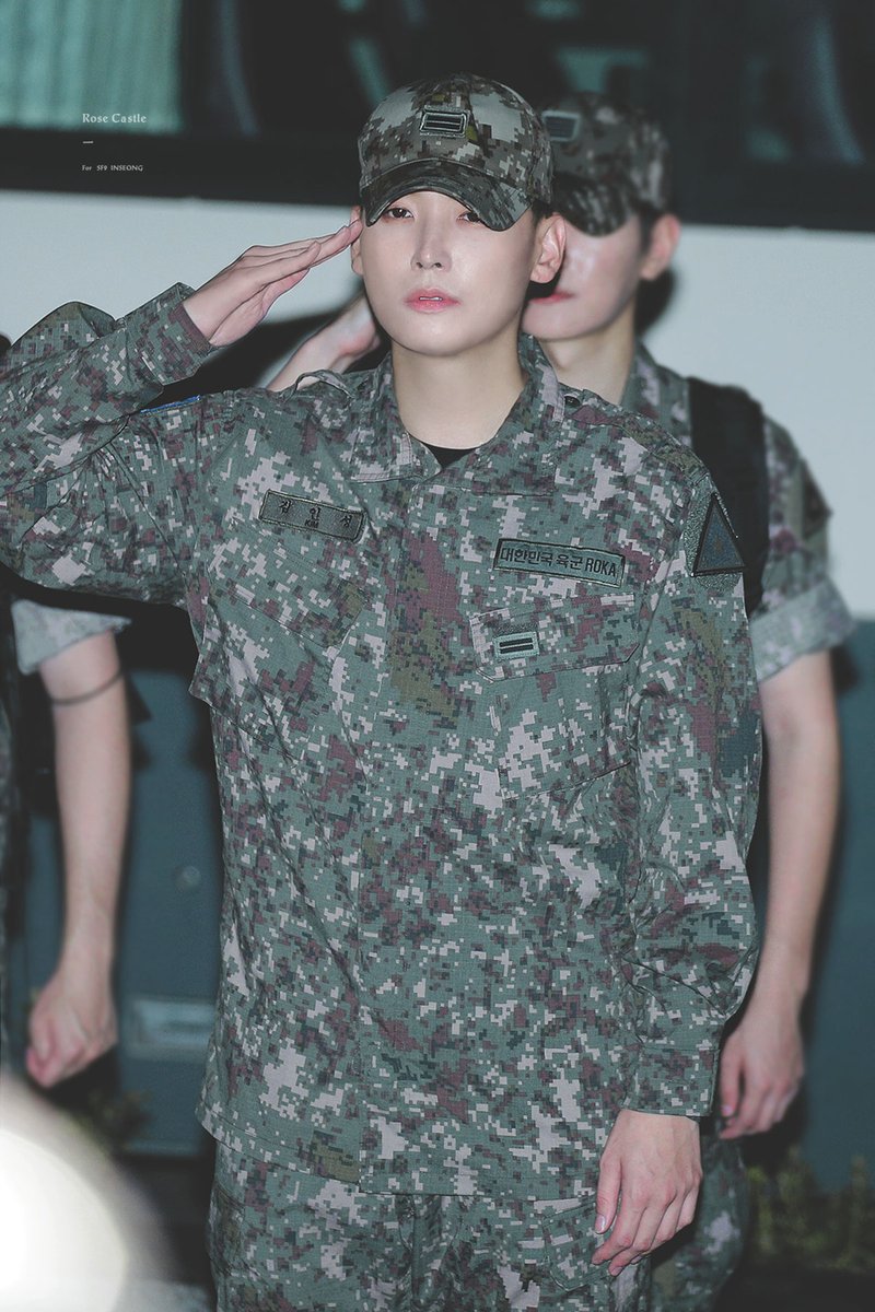 ralitsa_im's tweet photo. 🧒do you have BF?
👧yup
🧒really, but I never see him
👧ooh he is serving in military now
🧒ooo... i see

#SF9
#INSEONG
#KIMINSEONG
#PUMCASTLE

pict cr to @/rosecastle_is https://t.co/Q3UccLzuPK