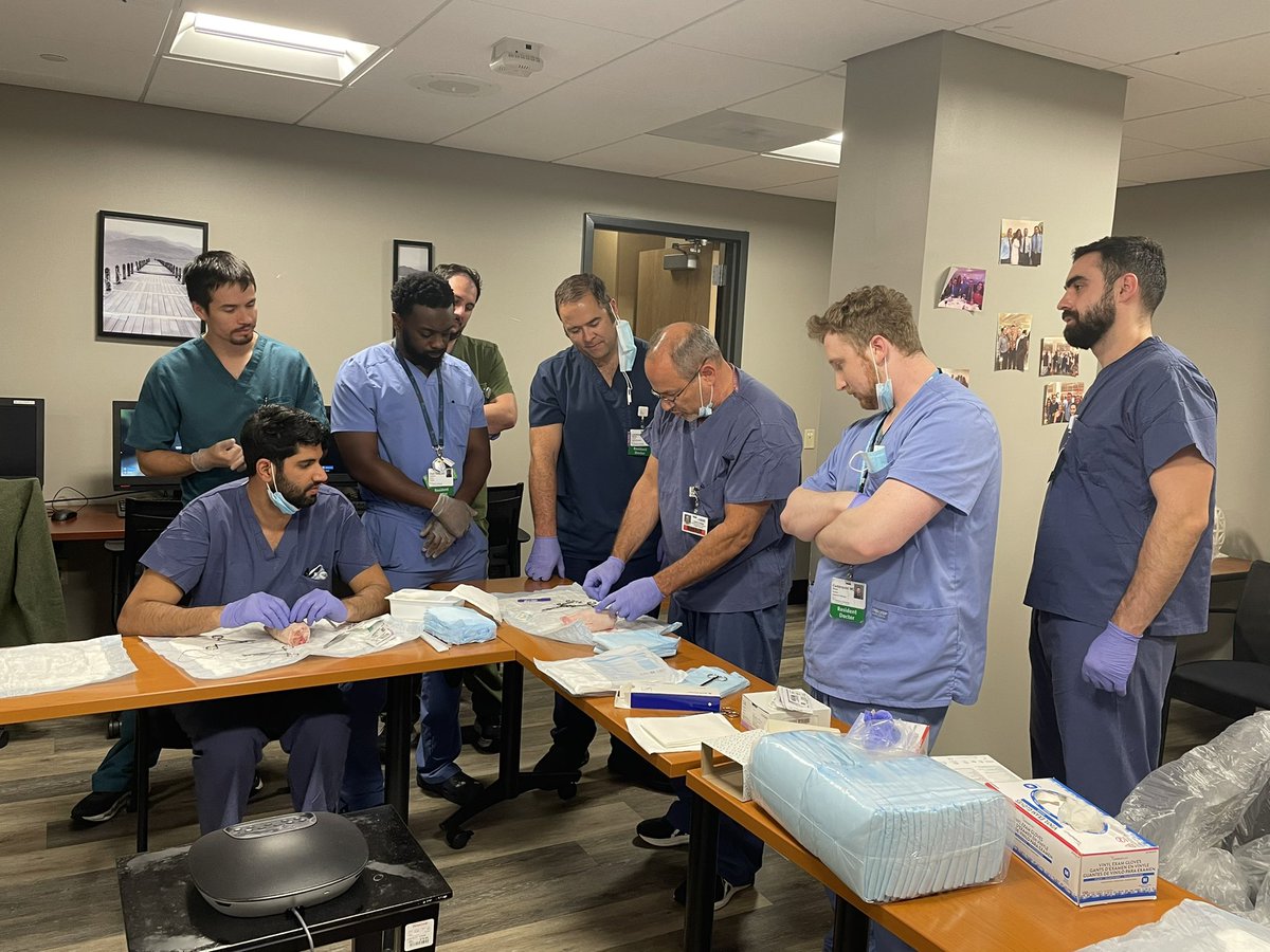 benraj95's tweet photo. @J_ferreri1 showing the #radres at Mather everything there is to know about port closures. Thanks to @JotDhillonDO for putting the suture workshop together. https://t.co/ad0tqB5kHG