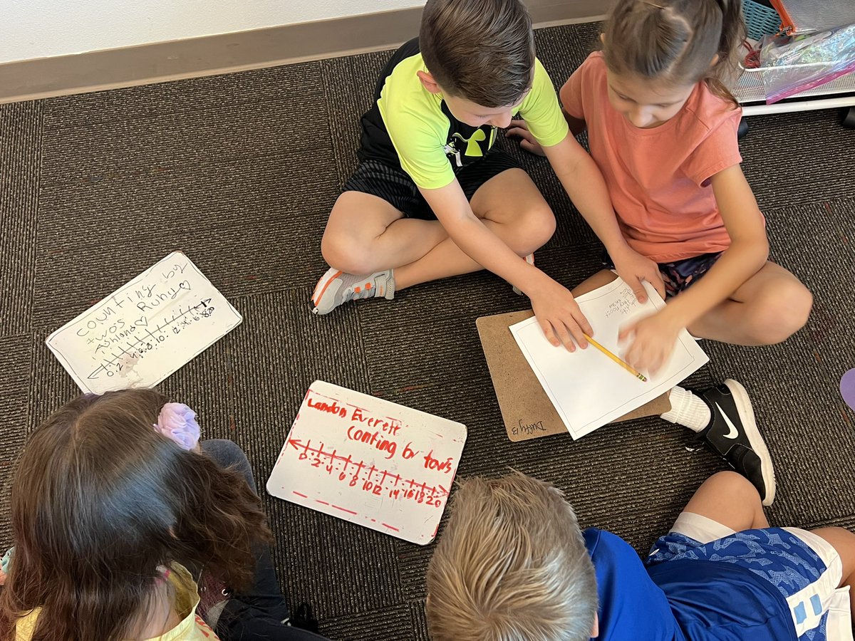 ashleighduffy16's tweet image. Linking base 10 blocks to a number line and how they connect together. #Pair-Square-Share #MathKISDMonthlyChallenge #mathisfun #communicatingaboutmath @RidgeviewKISD @KISDMathSquad