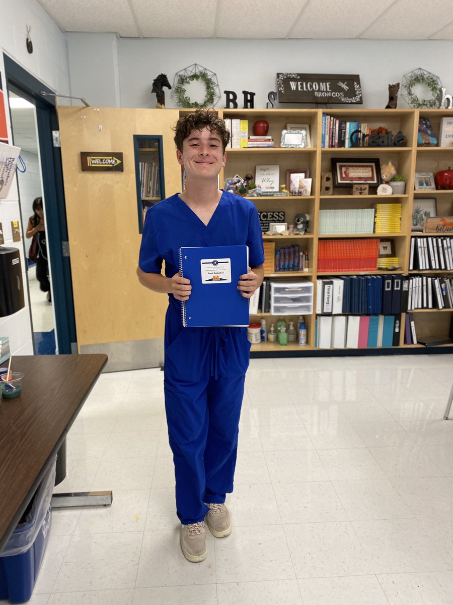 NISDBrandeisGT's tweet photo. ISM mentor meetings in full swing! Mr Reed off to the vet clinic! @NISDGTAA #ismrocks #mentorship #cisneroskids https://t.co/JoJAZWGe8x