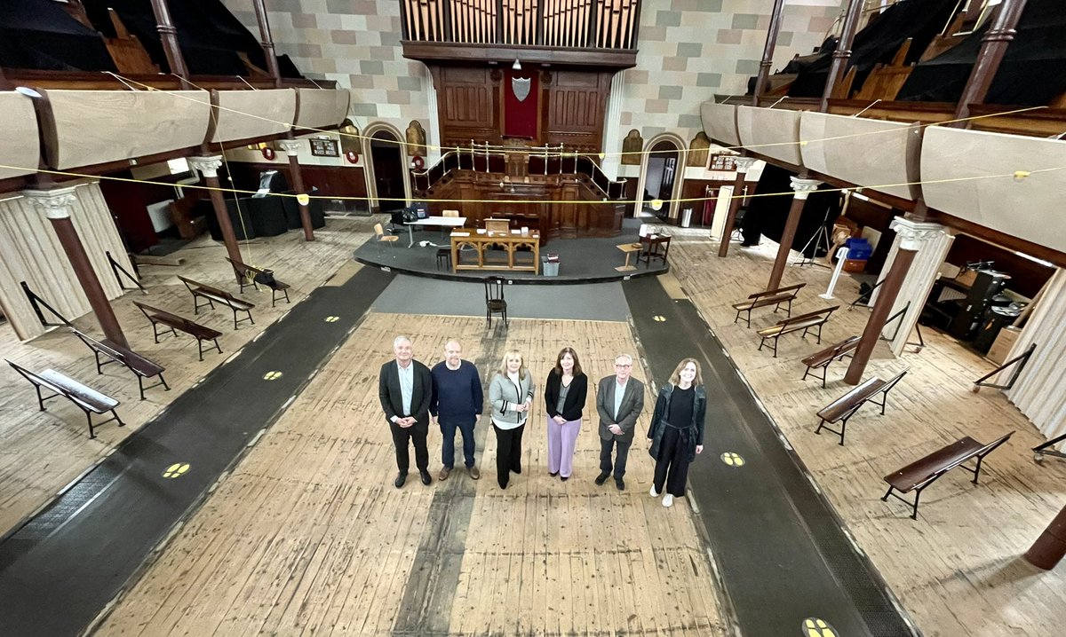 Education_NI's tweet photo. Education Minister @MMcIlveenDUP today met @UlsterOrchestra CEO Richard Wigley and team at their new facility in Townsend Street Church, to discuss the Orchestra’s ‘Crescendo’ project.

The scheme helps with tackling educational underachievement in schools through music. https://t.co/LGaaJNVLDr