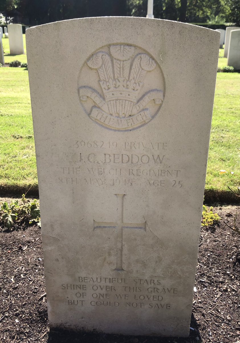 albymarch_alan's tweet image. Brussels Town Cemetery @CWGC 🇧🇪
F.A.March-Daborn #RA
J.C.Beddow
A.Thomas
#WelchRegiment