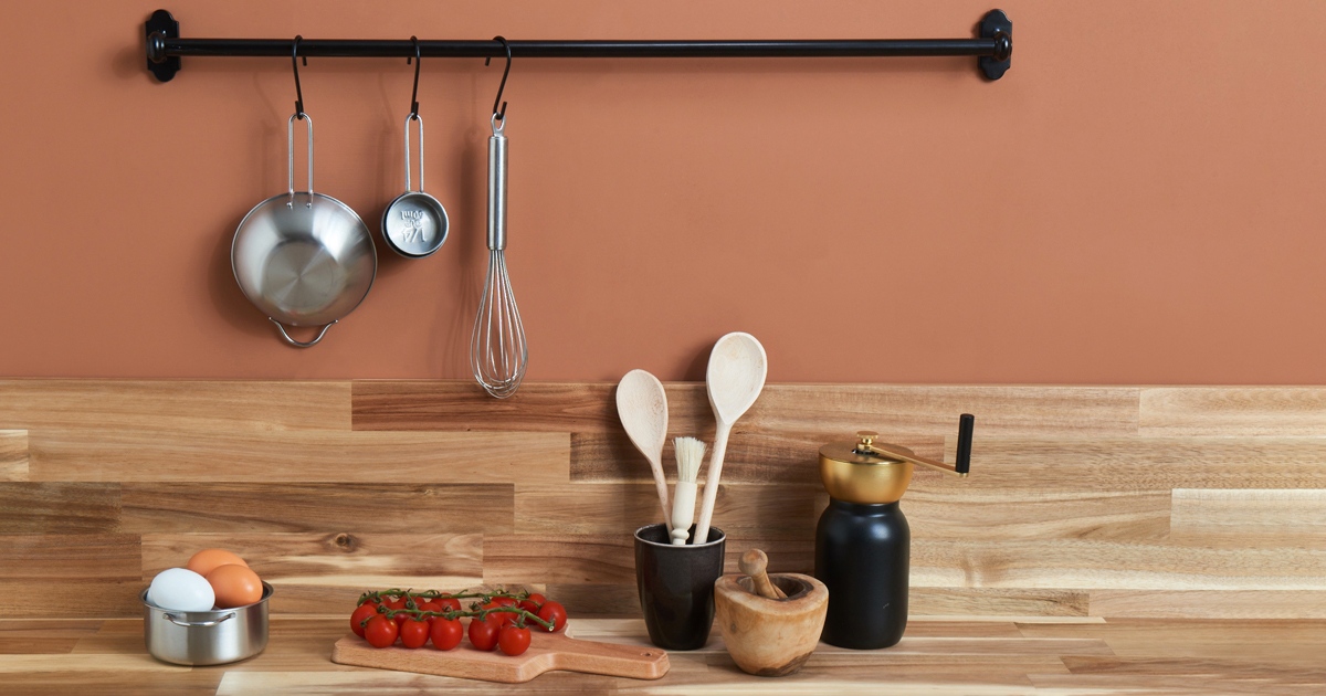 diamondvogel's tweet image. On the first day of fall, get inspired with one of our trend colors, Autumn's Hill 0038 🍂. This seasonal color is a deep burnt umber and pairs well with forest-inspired greens to bring warmth into any interior space. l8r.it/CtCB

#autumn #fall #fallstyle