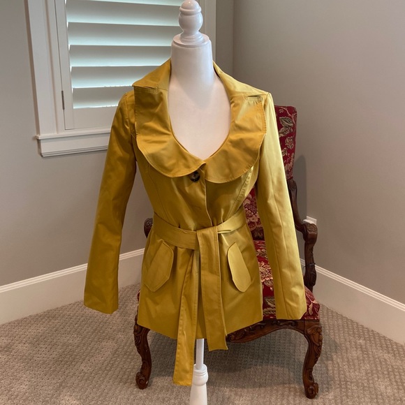 skygirllips's tweet photo. So good I had to share! Check out all the items I'm loving on @Poshmarkapp #poshmark #fashion #style #shopmycloset #coach #sandro #brighton: https://t.co/ZnQcpqXMKn https://t.co/NM7mIBssVu
