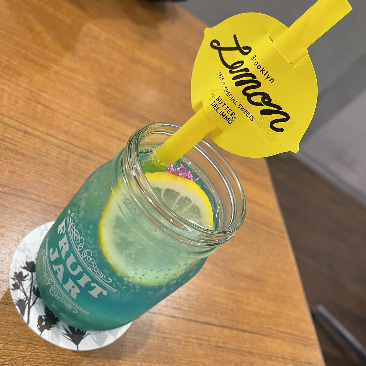 KAAK21's tweet photo. 今日のランチはっ
ららぽーと豊洲
Btter さん
・ミックスフルーツの
　　　　ホワイトタワー
・季節のフルーツの
　ふわふわスフレパンケーキ ～フレンチトースト仕立て〜
・レモネード

最高でしたっ♪
#レモネード
#Butter
#パンケーキ
#フレンチトースト
#ららぽーと豊洲
#カフェ
#カフェ巡り https://t.co/7DRwdrmMq8