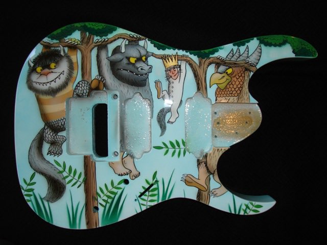 OfficialGodard's tweet photo. Just came across this guitar I painted for @stevevai what an awesome legend he is. #art #artist #davidleeroth #godard #oliveguy #customguitar https://t.co/ipoLqE20DN