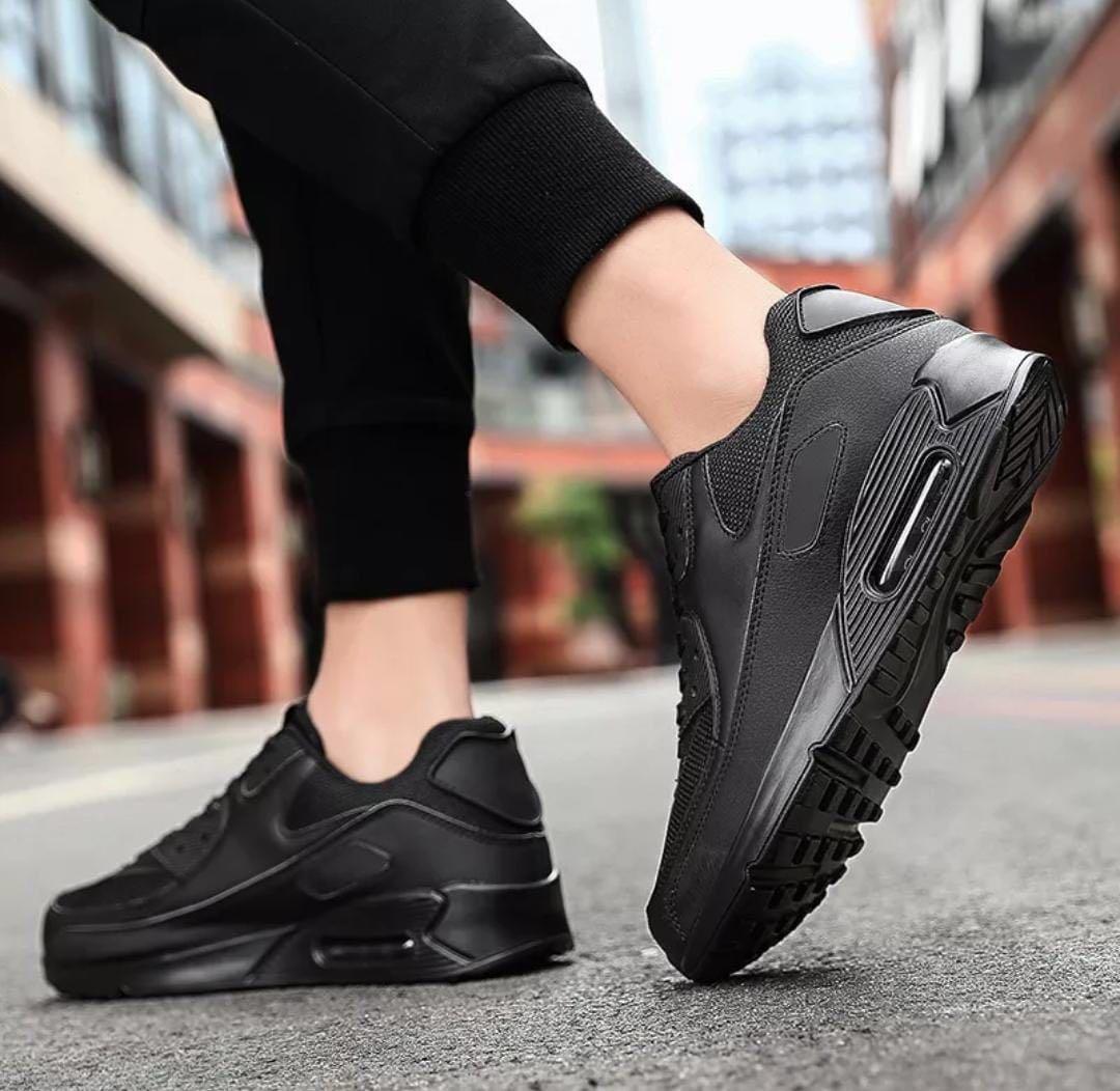 Mwangiey's tweet photo. 🔶️Airmax 90
💰 2800
🔺️size 40-44 
☎️ 0703-274-829 for orders 
#PatrickNjoroge #tenhang #letoo #sonko #ukambani #UoNGraduation #presidentwilliamruto #jklive https://t.co/1WsQxuc3Rw