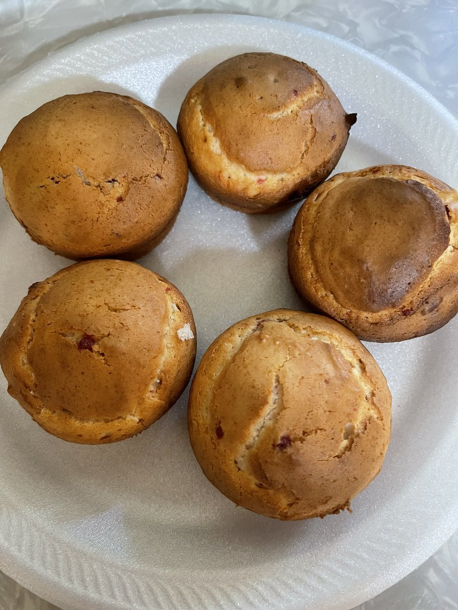 LocalAntihero's tweet photo. Baked muffins for an Alban Elfed/Mabon breakfast 😋 #blessedalbanelfed #blessedmabon #pagan #celticpagan #babypagan https://t.co/hOJqsZPzjX