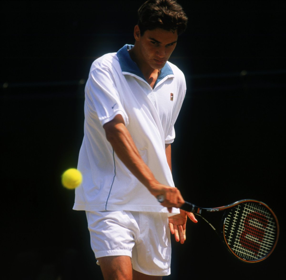 Septimo_Game's tweet photo. Curioso, verdad? Un día como hoy, hace 25 años, Roger Federer ingresó al ranking ATP por primera vez. 

23 de esos años los hizo en el Top 100 de forma ininterrumpida, hasta su salida del listado en Wimbledon pasado. https://t.co/TyN7bzKT6r