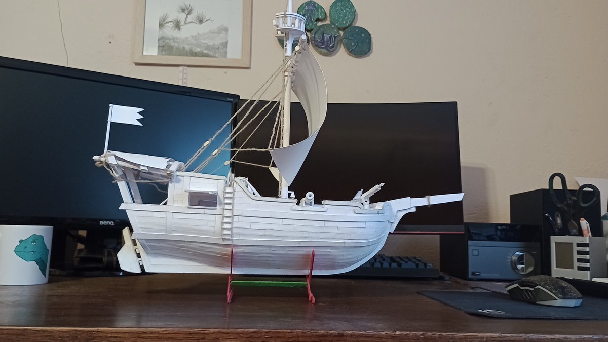 live875's tweet photo. #bemorepirate @SeaOfThieves  My paper model of sloop ☠️ https://t.co/rXDNl0XHGz