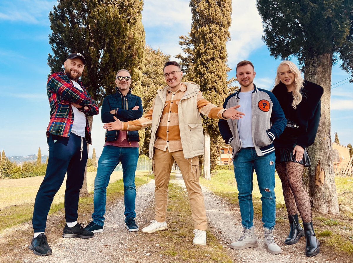 RahimBlak's tweet image. #RahimCoin

👉 Najlepszą inwestycją jest inwestycja w ludzi. W ludzi, którzy podczas całego swojego życia mogą zaangażować się w wiele projektów, stworzyć wiele firm i czerpać z nich zyski! 👌💹 Zainwestuj w seryjnego przedsiębiorcę!
➡️ mosaico.ai/rahimcoin-30

#rahimcoin